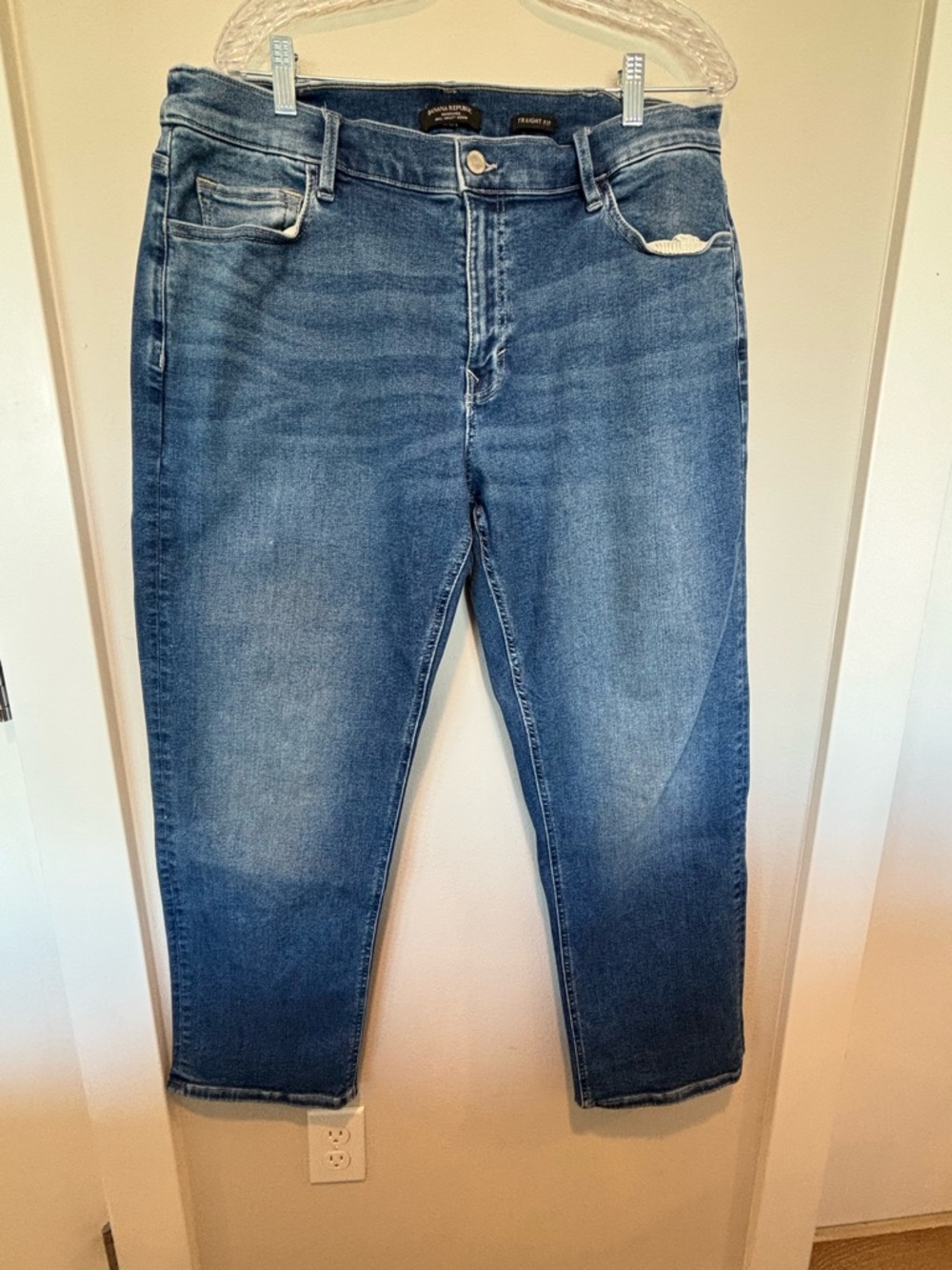Banana Republic Men’s Relaxed Jeans in Medium Blue Denim